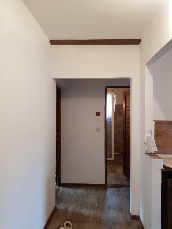 Apartment Straja Lupeni  Exterior photo